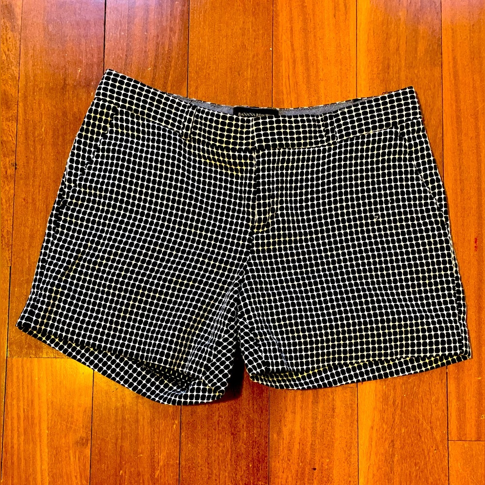 Banana Republic black and white dressy pattern shorts
